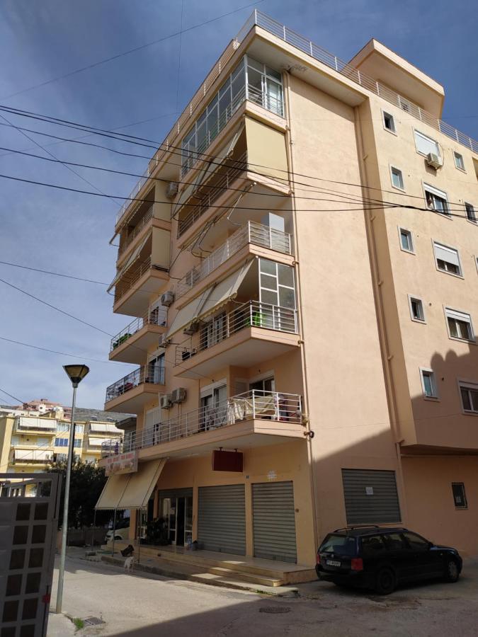 Sunny Apartament Saranda Екстериор снимка