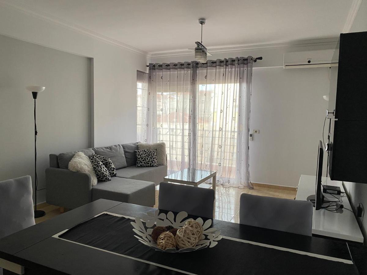 Sunny Apartament Saranda Екстериор снимка